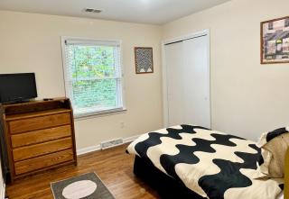 Pet & Boat friendly! Close to downtown! - 3