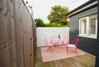 Seaside Hideaway - Seaford - 1