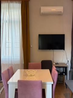 cozy apartment in tbilisi old town - 8