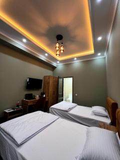 Amin Family Guest House - 8