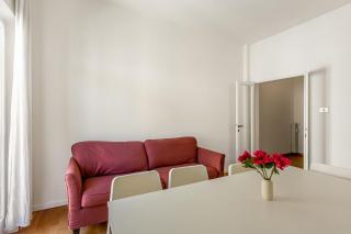 GuestHost - Ponte Vecchio Roomy Apartment - 2
