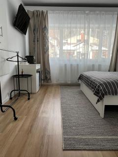 Accommode - 4