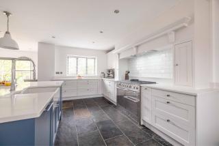 Luxurious Family Retreat in Ascot - Sunningdale - 5