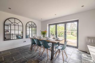 Luxurious Family Retreat in Ascot - Sunningdale - 7