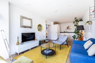 Chic East London Stay with Outdoor Space - 3