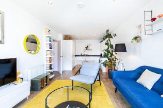 Chic East London Stay with Outdoor Space - Londra - 1