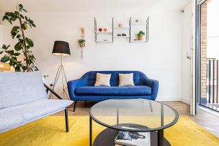 Chic East London Stay with Outdoor Space - 7