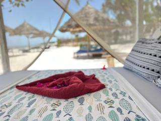 Seashore Eco Bungalow front ocean - Kumba Urembo - 2