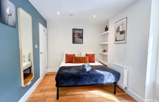 Cozy 2-Bedroom Vauxhall Flat with WiiFi, Dryer & Washer near Oval, Kennington, Nine Elms - 2