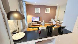 Cozy 2-Bedroom Vauxhall Flat with WiiFi, Dryer & Washer near Oval, Kennington, Nine Elms - 5