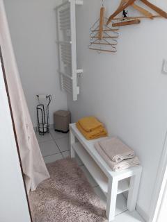 Agréable chambre pour 2 avec salle de bain et terrasse privées - 3