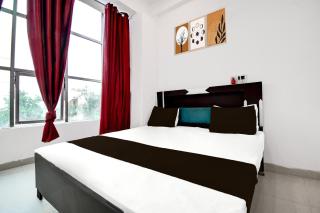 SPOT ON Hotel hansraj - 1