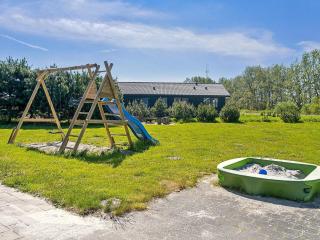 Luxury Villa with Pool - By Traum Ferienwohnungen - Marielyst - 3