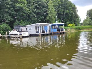 Hausboot Bella Vista am Müritznationalpark FESTANLIEGEND - 0