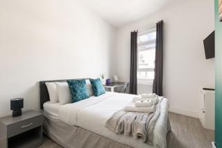 Spacious 3BR Flat, Near Queens Park, Zone 2 - 0