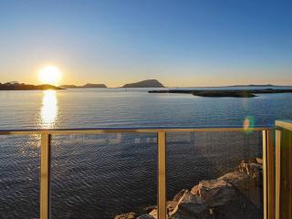 10 person holiday home in Brattvåg - 8