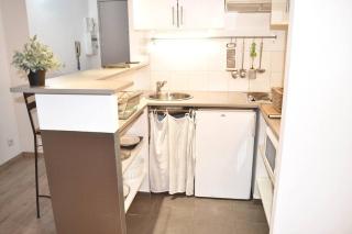 Charmant appart central avec Terrasse & Clim - 4