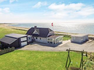 Panoramic Waterside Retreat-By Traum - Helligsø - 0