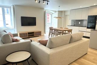 A1 Fully Renovated! Very Central with AC - 9