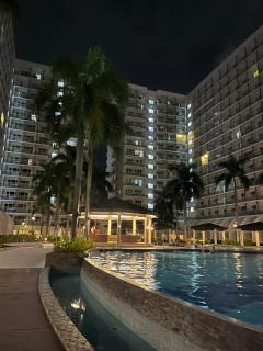 Apartment in Shell Residences - 1