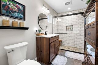 Blue Spruce - Luxe Cottage with Fireplace, Hot Tub - 6