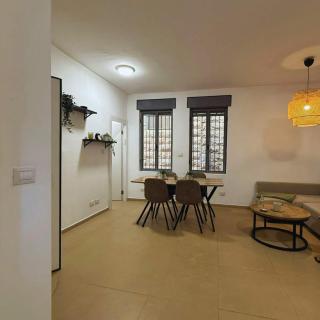 Cozy & Modern One Bedroom Adjacent To Betzalel & Sacher Park - Gerusalemme - 9