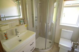 Welhams Meadow Holiday Lodges - Ringshall - 1