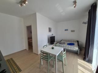 The Sun 365 - Sea View Apartment - 7