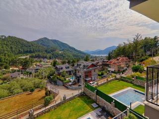 Villa with Private Pool and Sea View in Göcek, Fethiye - 4