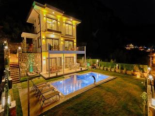 Villa with Private Pool and Sea View in Göcek, Fethiye - 7