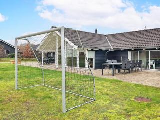 14 person holiday home in Højslev - Sundstrup - 5