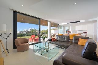 Luxury 3 beds with Private Garden and Pool Access in Higueron - 4