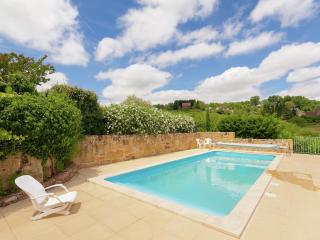 Peaceful Stay with Pool - 9