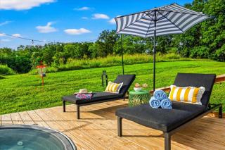 NEW Hill Gem - Murals - Cowboy Pool- Hot Tub- Game Room - 2
