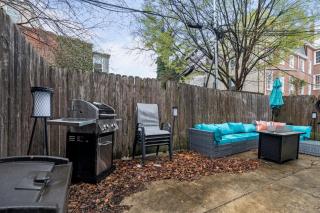4BR Fairmount Gem - Stay Awhile - 8