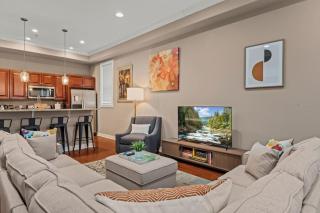 4BR Fairmount Gem - Stay Awhile - 2