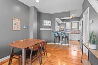 Fishtown Fun 2BR Fireplace - 7