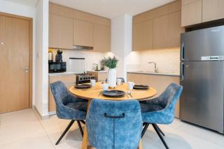 Elegant 1 Bed Creek Beach Stay with Beach Access - 1