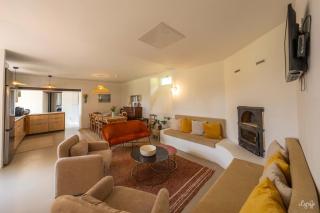 Peaceful Estate With Pool Near Tournon - 9