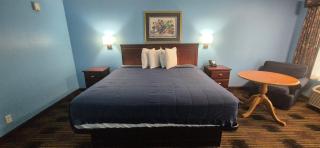 Fontana Village Inn - 7