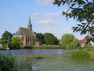 Charming Home by the Lake - 7