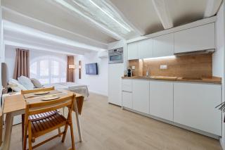Hauzify I Apartaments La Plaça - 6