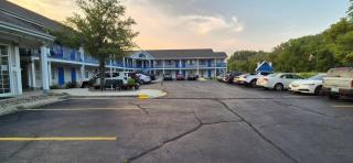 Fontana Village Inn - Lake Geneva - 0