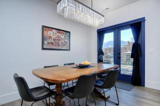 She Shes Downtown Salidas Sunny Overlook - 5