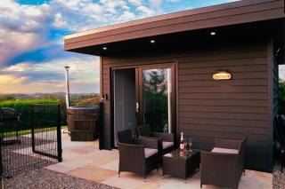 Saul Lodges - - 9