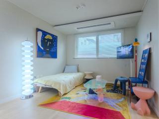 newly built with elevator near Hongdae Mangwon in the super station area Onul - Seúl - 1