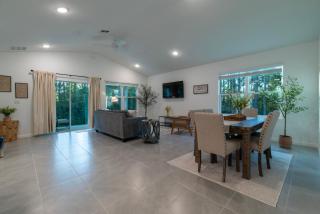 Cozy Modern 3BR Retreat - 6