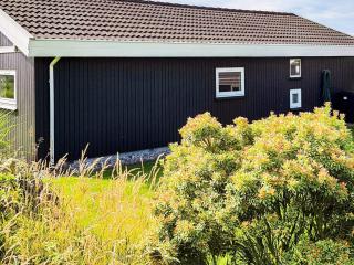 Spacious Retreat with Fjord View - By Traum Ferienwohnungen - 3
