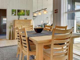 Spacious Retreat with Fjord View - By Traum Ferienwohnungen - 8