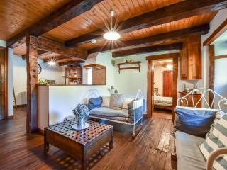 Hideaway in Villeneuve-d'Allier - 9